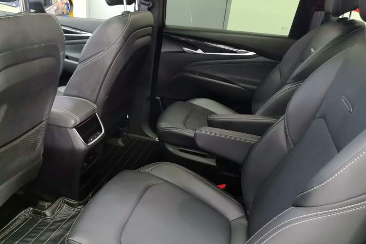 Used SAIC MAXUS G50 2019 1.5T First Edition Automatic Luxury Version 7 Seats Interior 9