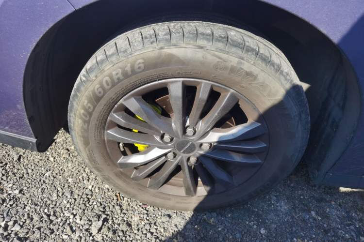 Used SAIC MAXUS G50 2019 1.5T Automatic Elite Edition China V Standard Left Front Wheel Hub