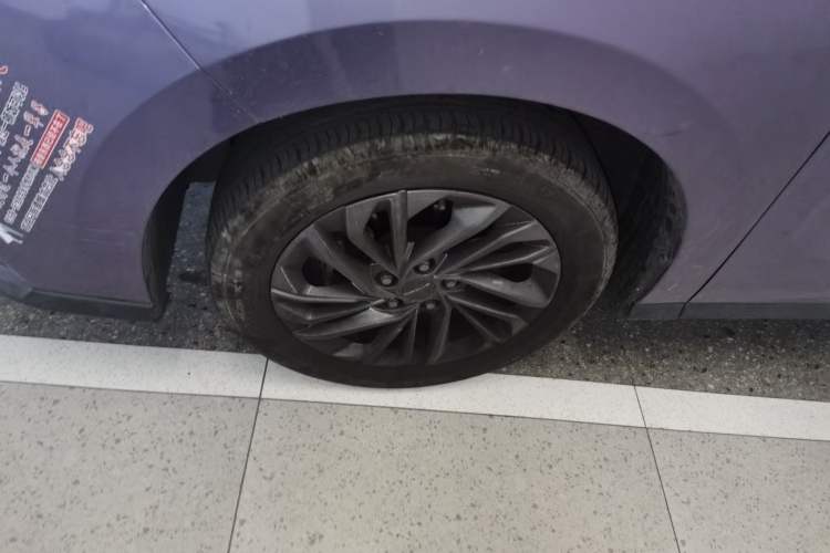 Used SAIC MAXUS G50 2019 1.5T First Edition Automatic Luxury Version 7 Seats Left Front Wheel Hub