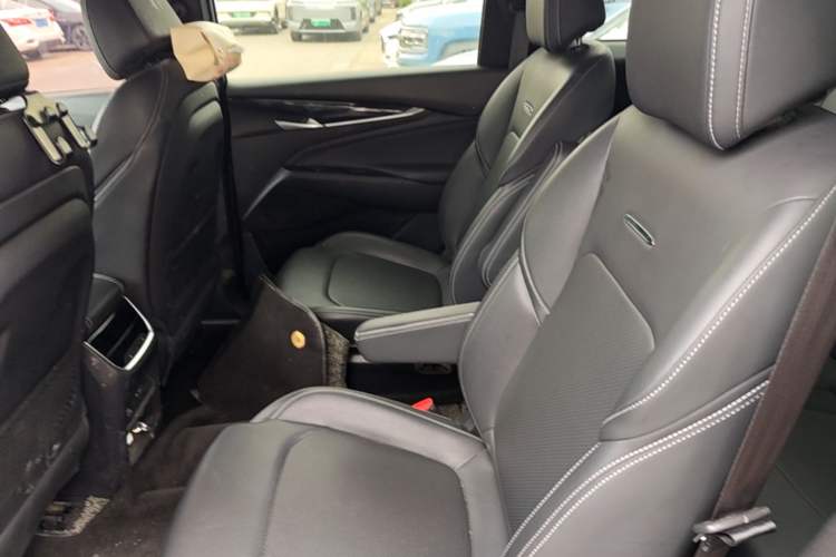 Used SAIC MAXUS G50 2019 1.5T First Edition Automatic Luxury Version 7 Seats Left Rear Seat