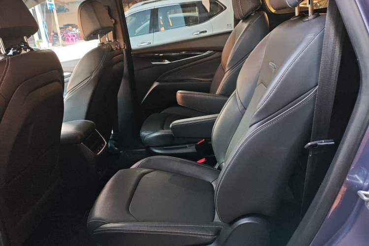 Used SAIC MAXUS G50 2019 1.5T First Edition Automatic Luxury Version 7 Seats Left Rear Seat