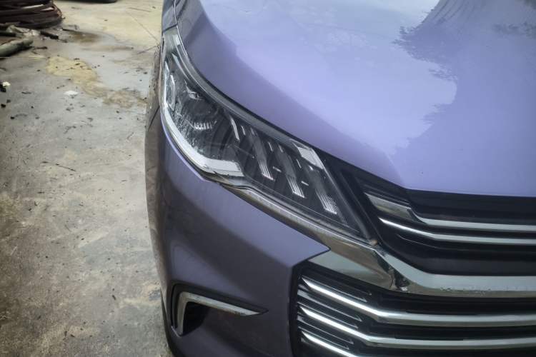 Used SAIC MAXUS G50 2019 1.5T First Edition Automatic Luxury Version 6 Seats Right Front Headlight