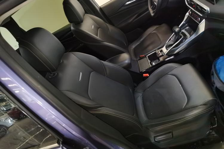 Used SAIC MAXUS G50 2019 1.5T First Edition Automatic Luxury Version 7 Seats Right Front Seat