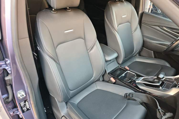 Used SAIC MAXUS G50 2019 1.5T First Edition Automatic Luxury Version 7 Seats Right Front Seat