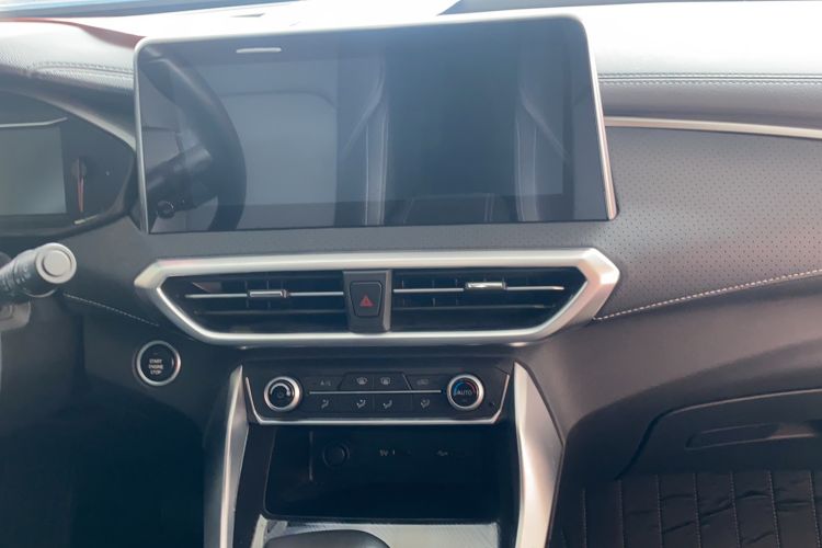 Used SAIC MAXUS G50 2019 1.5T Automatic Luxury Edition China VI Standard Audio And AC Panel