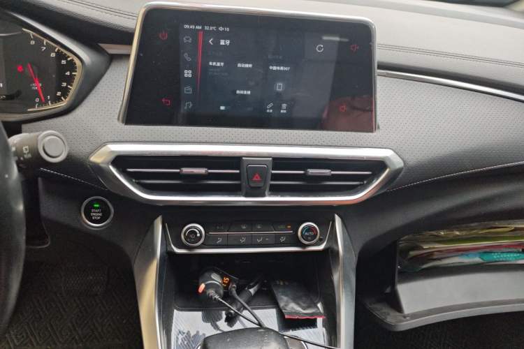 Used SAIC MAXUS G50 2019 1.5T Automatic Elite Edition China VI Standard Audio And AC Panel