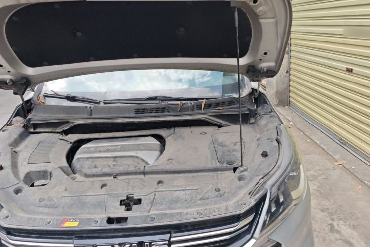 Used SAIC MAXUS G50 2019 1.5T Automatic Elite Edition China VI Standard Engine Bay Left