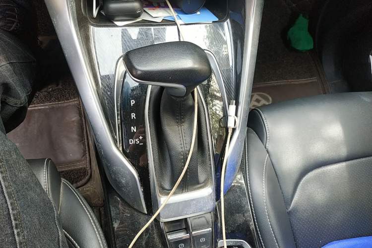 Used SAIC MAXUS G50 2019 1.5T Automatic Luxury Edition China V Standard Gear Lever