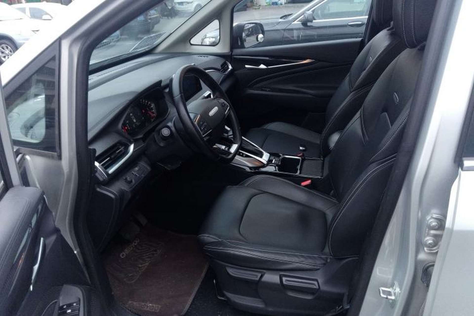 Used SAIC MAXUS G50 2019 1.5T Automatic Elite Edition China VI Standard Left Front Seat