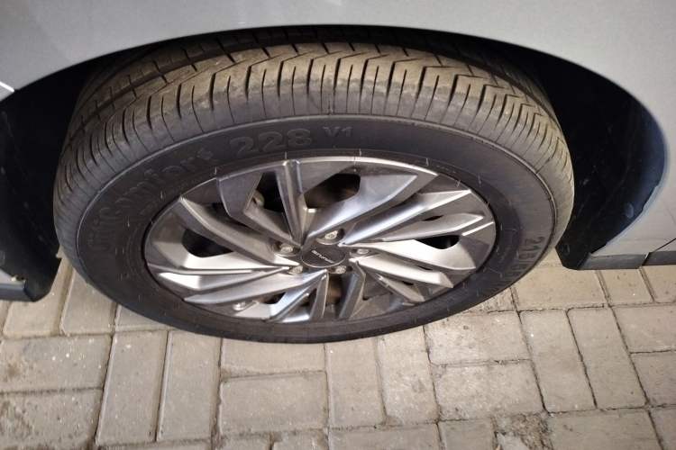 Used SAIC MAXUS G50 2019 1.5T Automatic Luxury Edition China VI Standard Left Front Wheel Hub