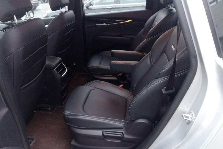 Used SAIC MAXUS G50 2019 1.5T Automatic Elite Edition China VI Standard Left Rear Seat