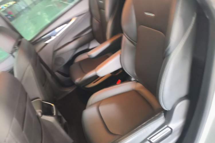 Used SAIC MAXUS G50 2019 1.5T Automatic Elite Edition China VI Standard Left Rear Seat