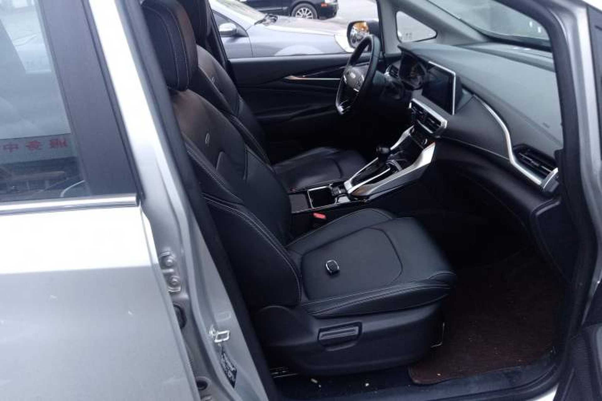 Used SAIC MAXUS G50 2019 1.5T Automatic Elite Edition China VI Standard Right Front Seat