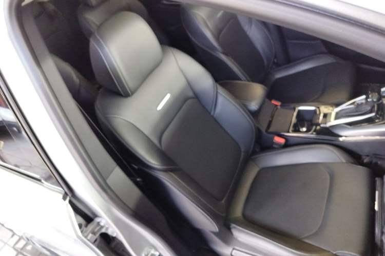 Used SAIC MAXUS G50 2019 1.5T Automatic Luxury Edition China VI Standard Right Front Seat
