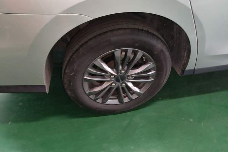 Used SAIC MAXUS G50 2019 1.5T Automatic Elite Edition China VI Standard Right Rear Wheel Hub