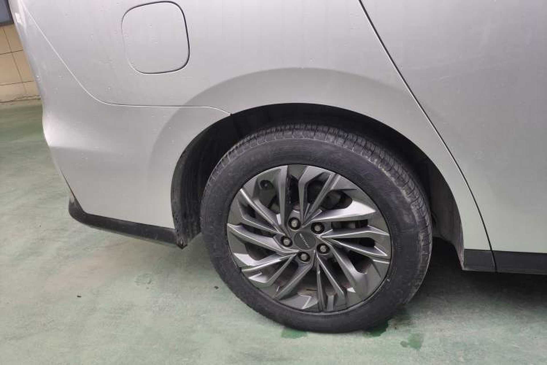 Used SAIC MAXUS G50 2019 1.5T First Edition Automatic Luxury Version 7 Seats Right Rear Wheel Hub