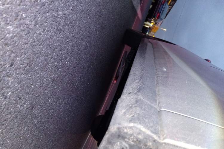 Used SAIC MAXUS G50 2019 1.5T Automatic Elite Edition China VI Standard Right Side Sill