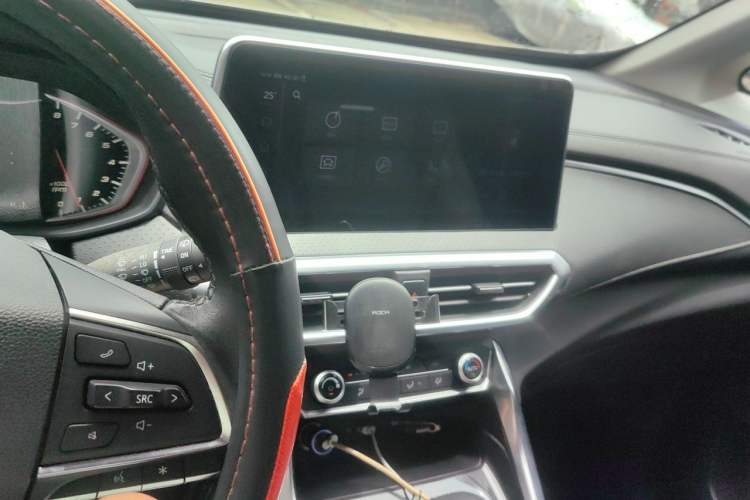 Used SAIC MAXUS G50 2019 1.5T Automatic Luxury Edition China VI Standard Audio And AC Panel