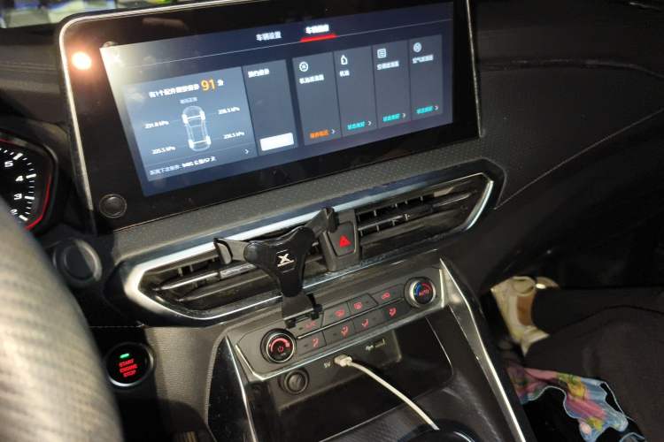 Used SAIC MAXUS G50 2019 1.5T Automatic Luxury Edition China V Standard Audio And AC Panel