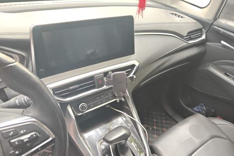 Used SAIC MAXUS G50 2019 1.5T Automatic Luxury Edition China V Standard Audio And AC Panel