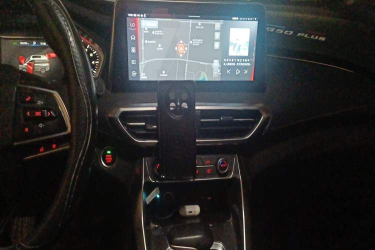 Used SAIC MAXUS G50 2019 1.5T Automatic Luxury Edition China V Standard Audio And AC Panel