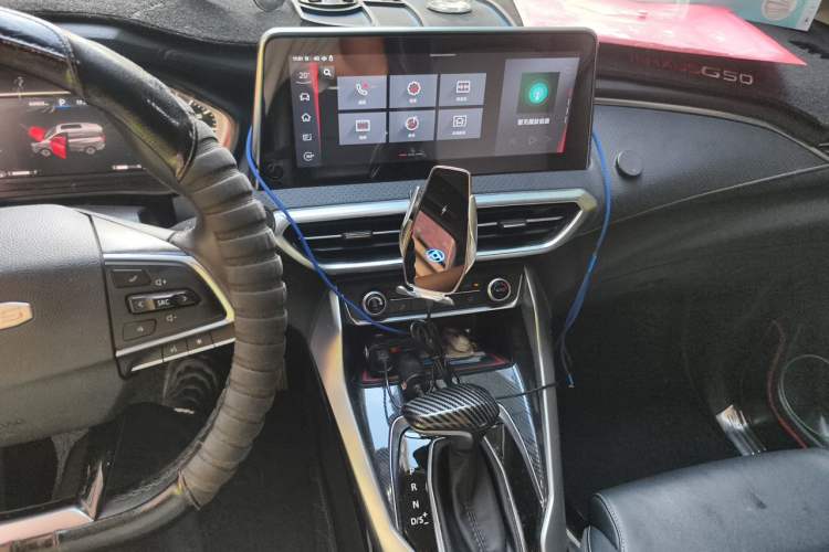 Used SAIC MAXUS G50 2019 1.5T First Edition Automatic Luxury Version 7 Seats Audio And AC Panel
