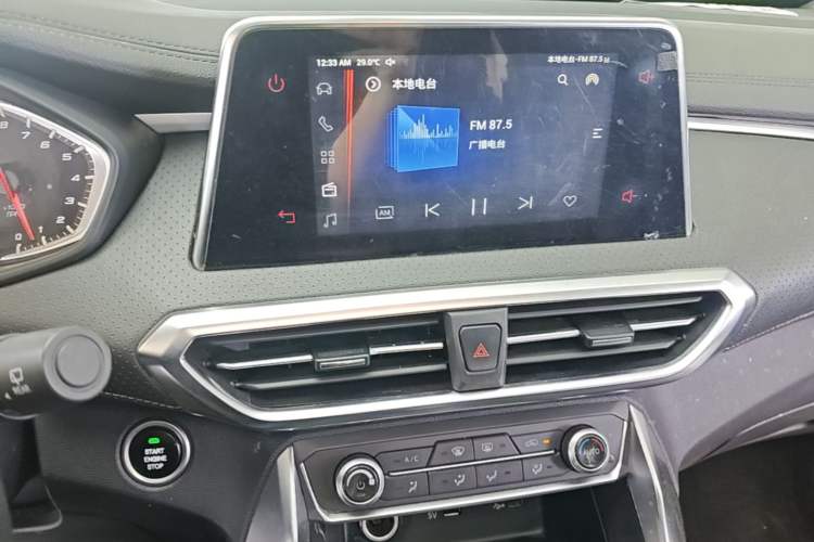 Used SAIC MAXUS G50 2019 1.5T First Edition Automatic Luxury Version 6 Seats Audio And AC Panel