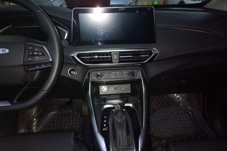 Used SAIC MAXUS G50 2019 1.5T Automatic Luxury Edition China VI Standard Audio And AC Panel