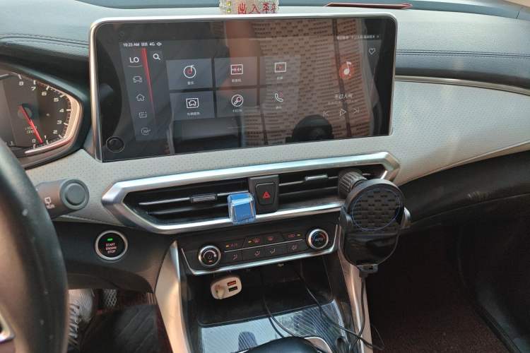 Used SAIC MAXUS G50 2019 1.5T Automatic Elite Edition China VI Standard Audio And AC Panel