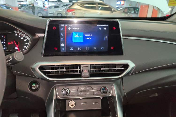 Used SAIC MAXUS G50 2019 1.3T Manual Elite Edition China VI Standard Audio And AC Panel