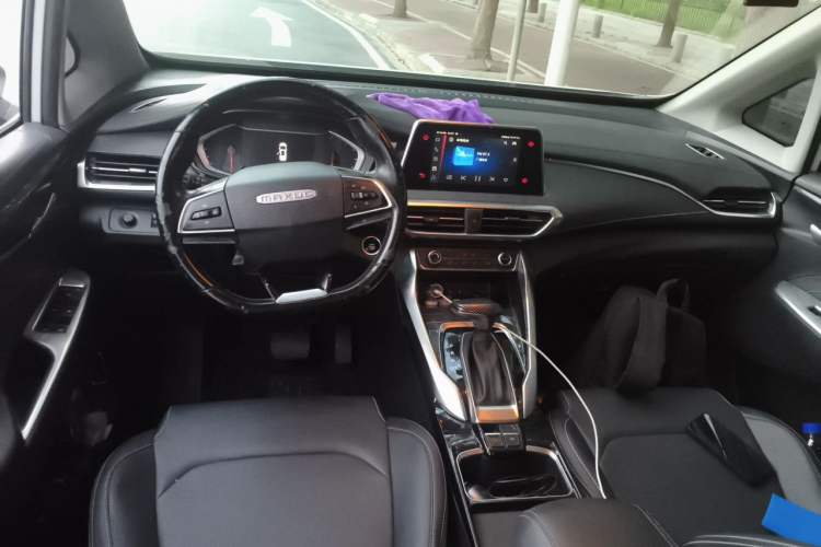 Used SAIC MAXUS G50 2019 1.5T Automatic Elite Edition China V Standard Center Console