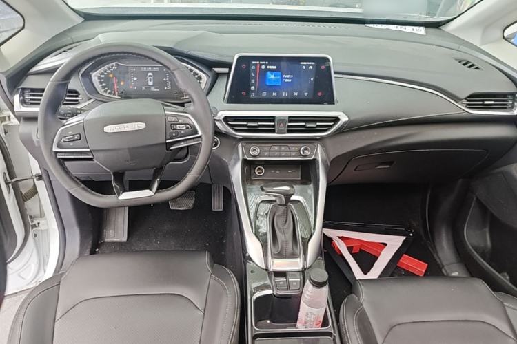 Used SAIC MAXUS G50 2019 1.5T First Edition Automatic Luxury Version 6 Seats Center Console