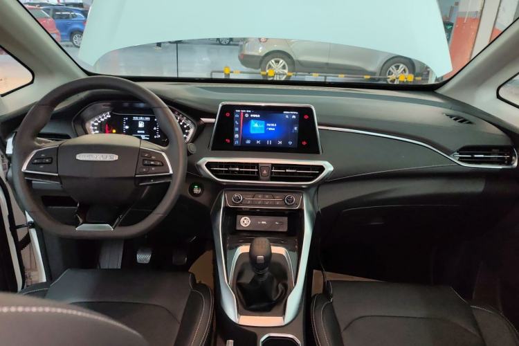 Used SAIC MAXUS G50 2019 1.3T Manual Elite Edition China VI Standard Center Console