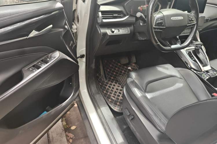 Used SAIC MAXUS G50 2019 1.5T Automatic Luxury Edition China V Standard Driver Seat