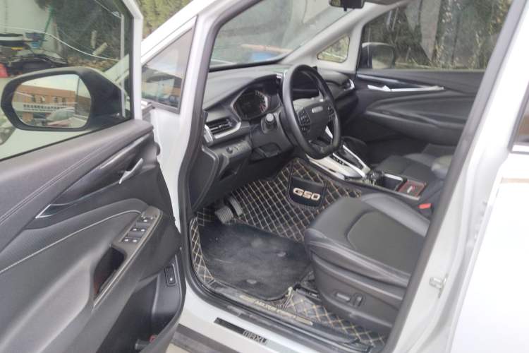 Used SAIC MAXUS G50 2019 1.5T First Edition Automatic Luxury Version 6 Seats Driver Seat