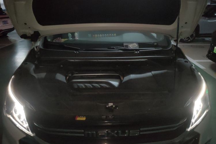 Used SAIC MAXUS G50 2019 1.5T Automatic Luxury Edition China VI Standard Engine Bay