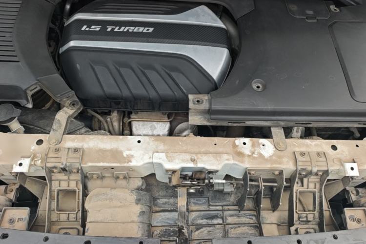 Used SAIC MAXUS G50 2019 1.5T First Edition Automatic Luxury Version 6 Seats Engine Bay