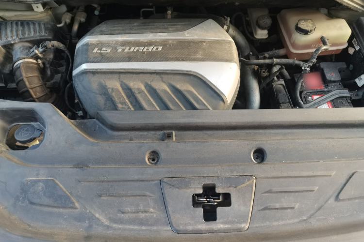 Used SAIC MAXUS G50 2019 1.5T Automatic Elite Edition China VI Standard Engine Bay