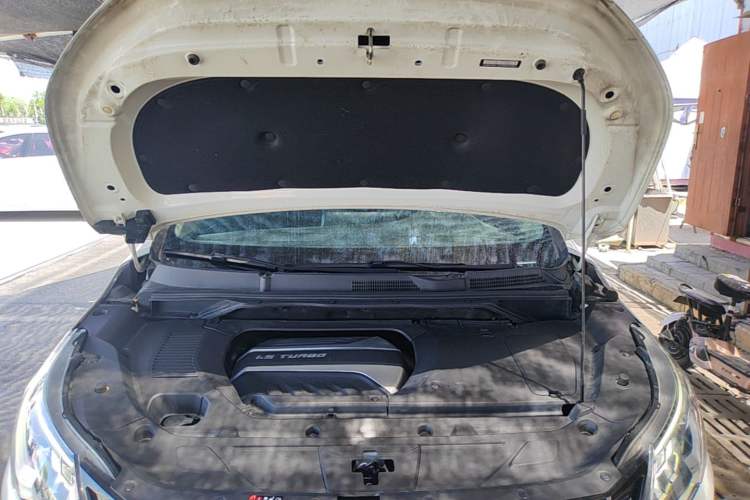 Used SAIC MAXUS G50 2019 1.5T First Edition Automatic Luxury Version 7 Seats Engine Bay