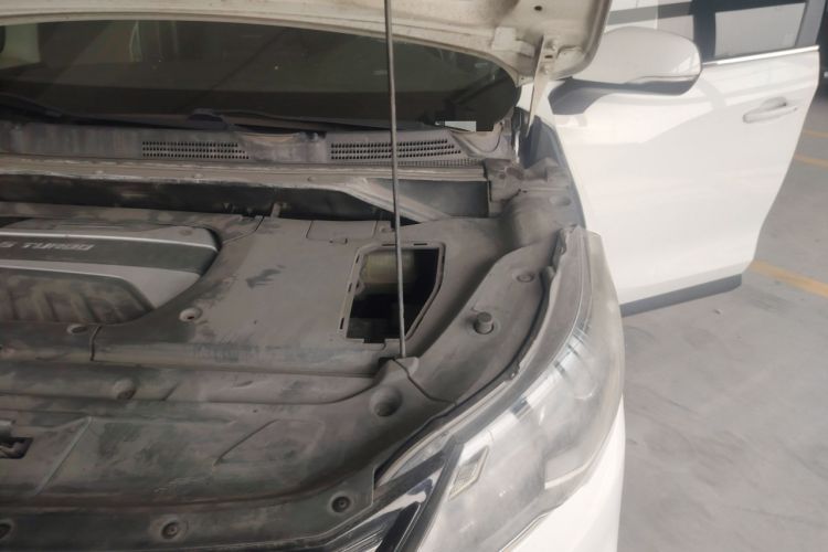 Used SAIC MAXUS G50 2019 1.5T Automatic Elite Edition China V Standard Engine Bay Left