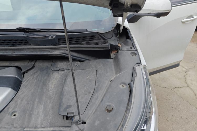 Used SAIC MAXUS G50  Engine Bay Left
