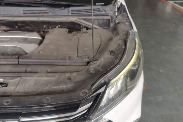 Used SAIC MAXUS G50 2019 1.5T Automatic Elite Edition China V Standard Engine Bay Left