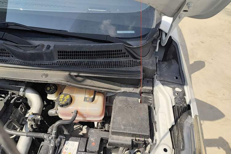 Used SAIC MAXUS G50 2019 1.5T Automatic Elite Edition China VI Standard Engine Bay Left
