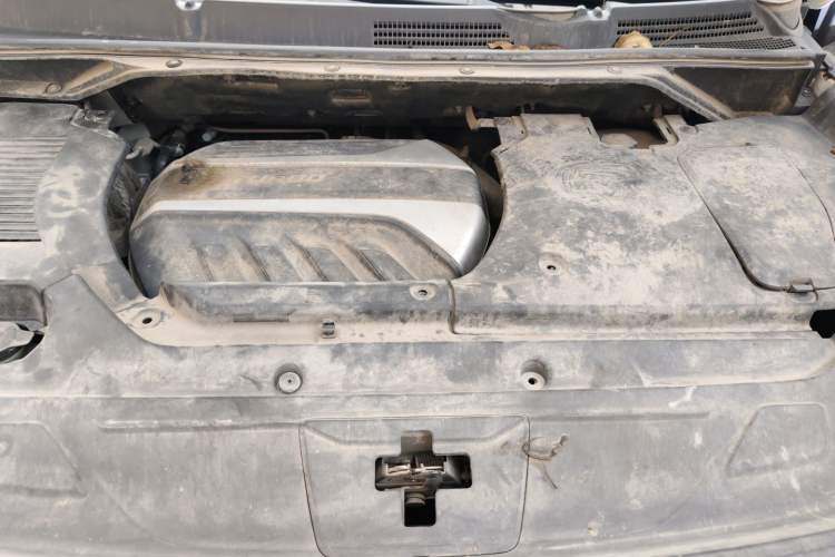 Used SAIC MAXUS G50 2019 1.5T Automatic Elite Edition China VI Standard Engine Bay