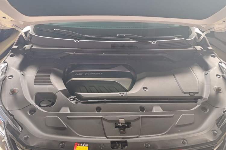 Used SAIC MAXUS G50 2019 1.5T Automatic Luxury Edition China VI Standard Engine Bay