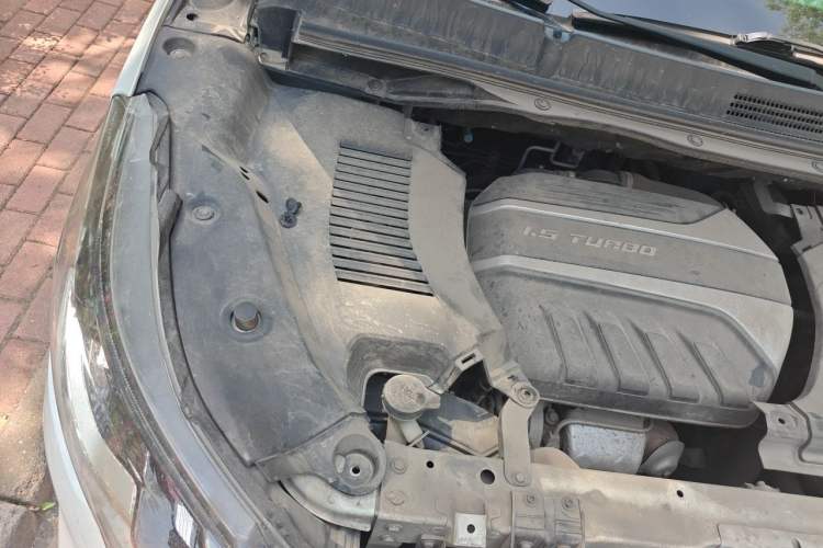 Used SAIC MAXUS G50 2019 1.5T Automatic Luxury Edition China VI Standard Engine Bay Right