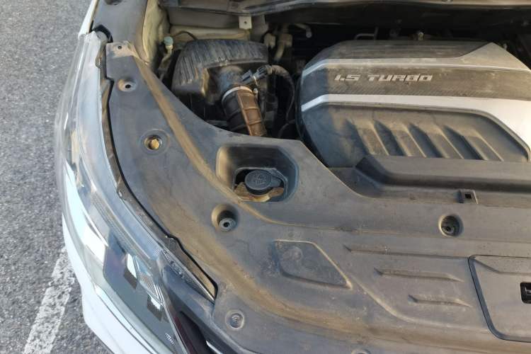 Used SAIC MAXUS G50 2019 1.5T Automatic Elite Edition China VI Standard Engine Bay Right