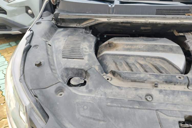 Used SAIC MAXUS G50 2019 1.5T Automatic Elite Edition China VI Standard Engine Bay Right