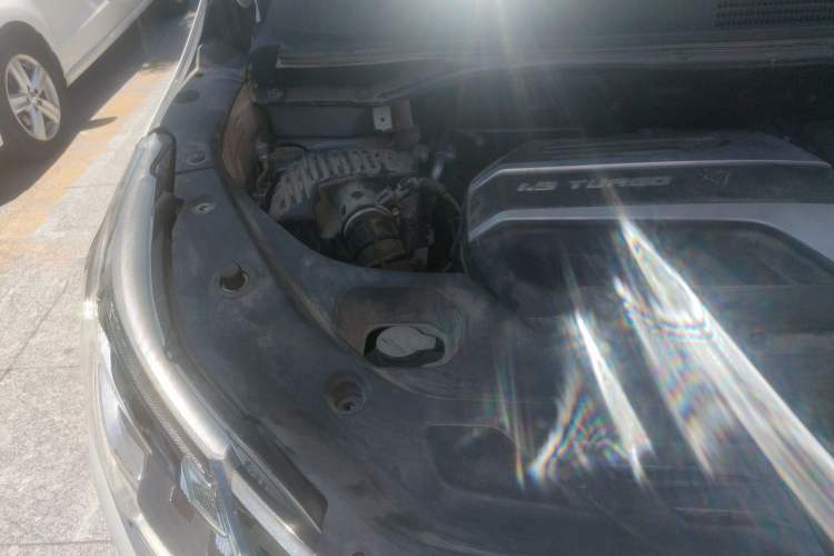 Used SAIC MAXUS G50 2019 1.5T Automatic Elite Edition China VI Standard Engine Bay Right
