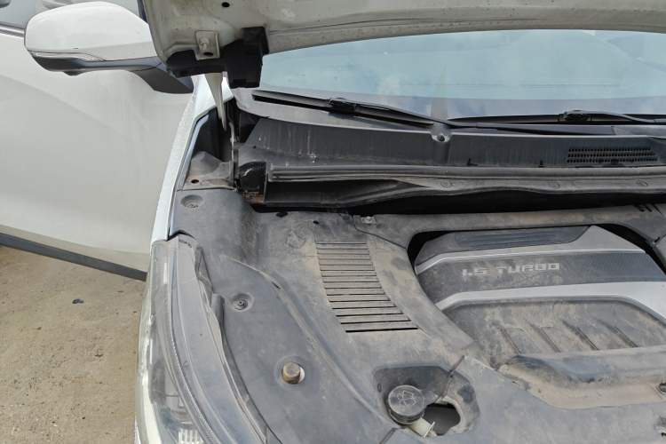 Used SAIC MAXUS G50  Engine Bay Right